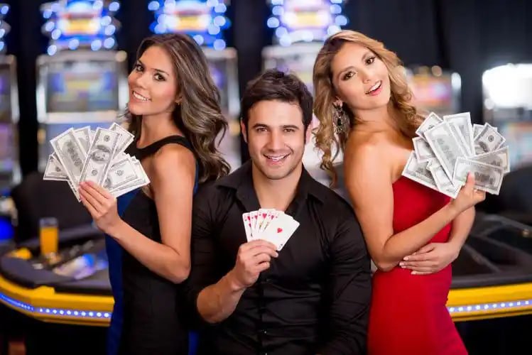 Tampilan antarmuka sportsbook dan slot roma99 di perangkat mobile